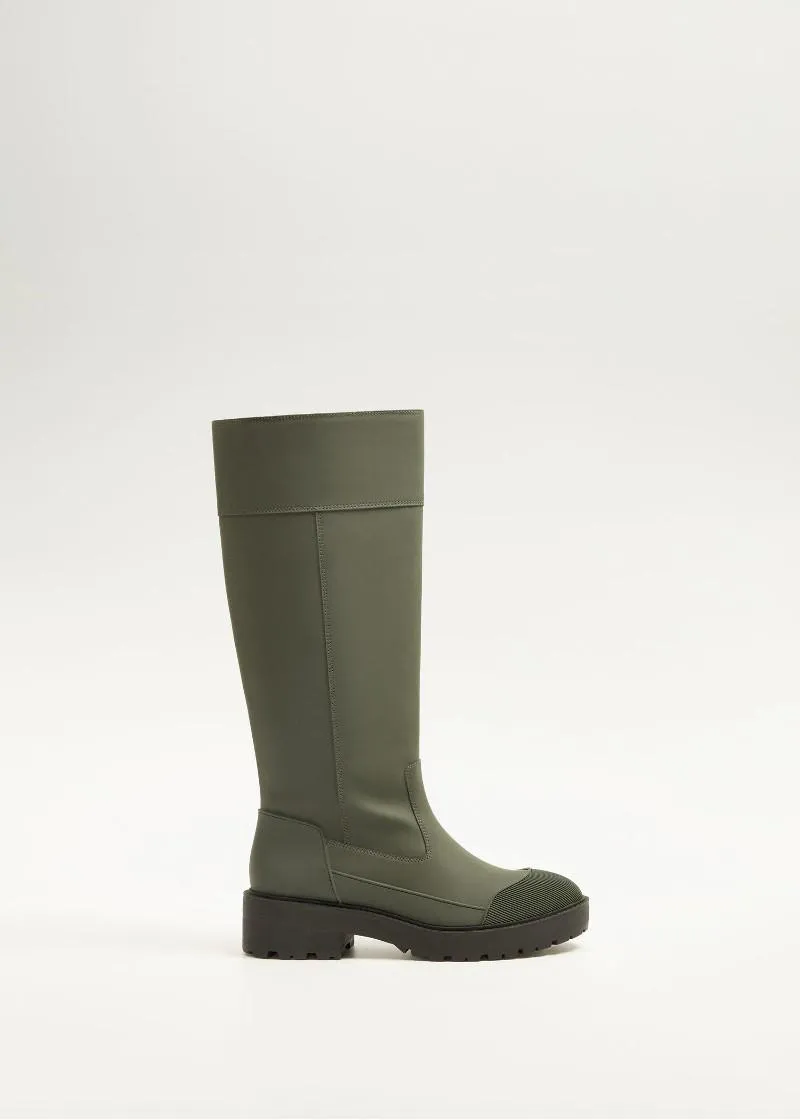 ВИСОКИ ЧИЗМИ 