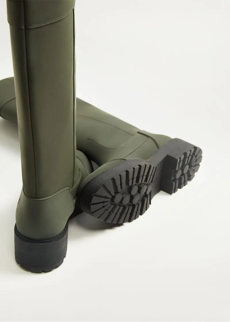 ВИСОКИ ЧИЗМИ 