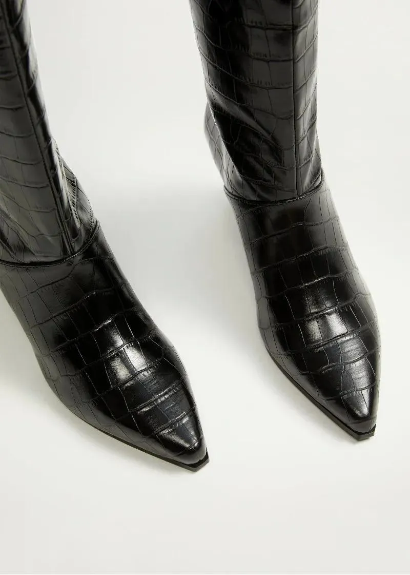 ВИСОКИ ЧИЗМИ 