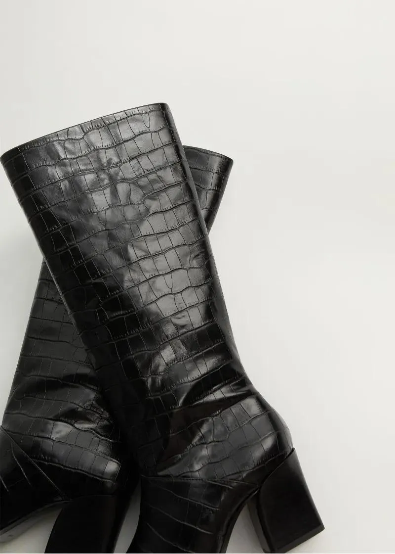 ВИСОКИ ЧИЗМИ 