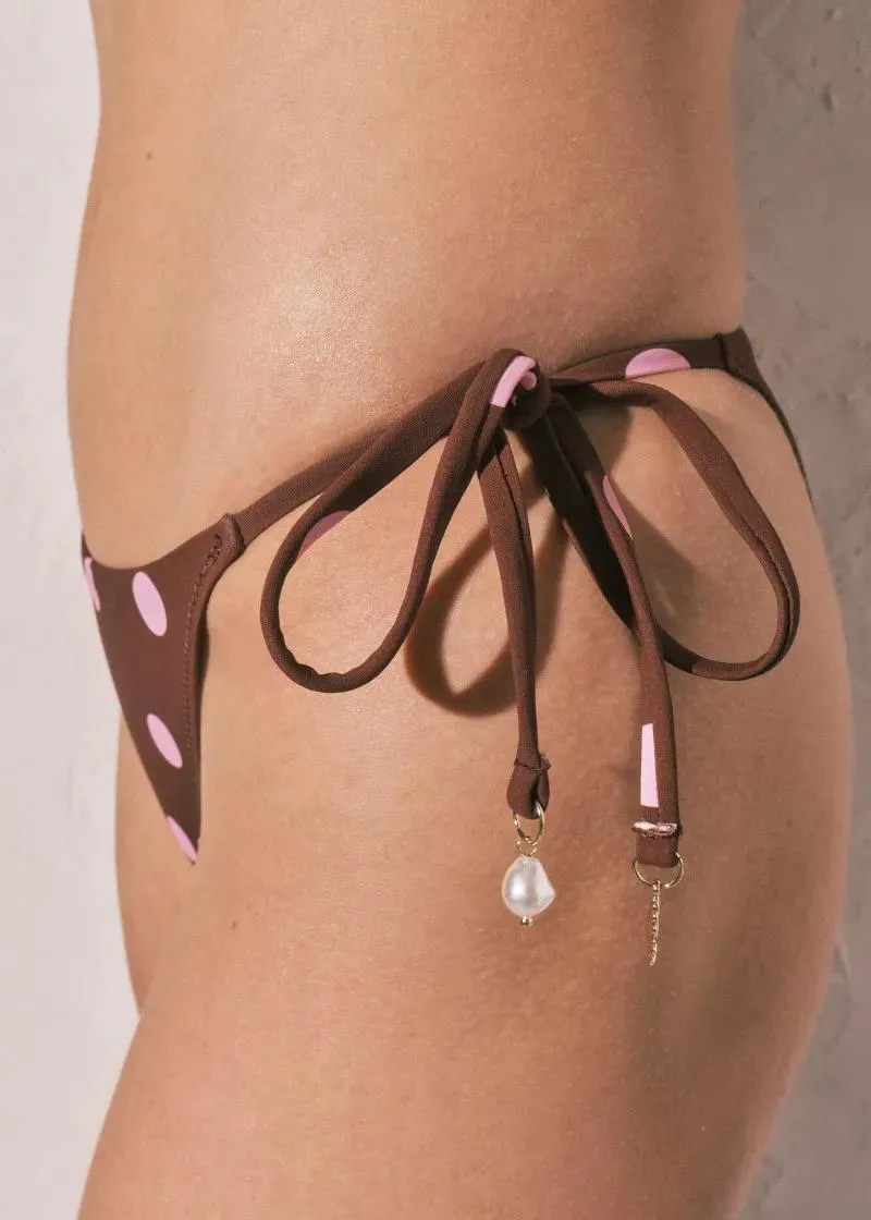 КОСТИМ ЗА КАПЕЊЕ ДОЛЕН ДЕЛ 