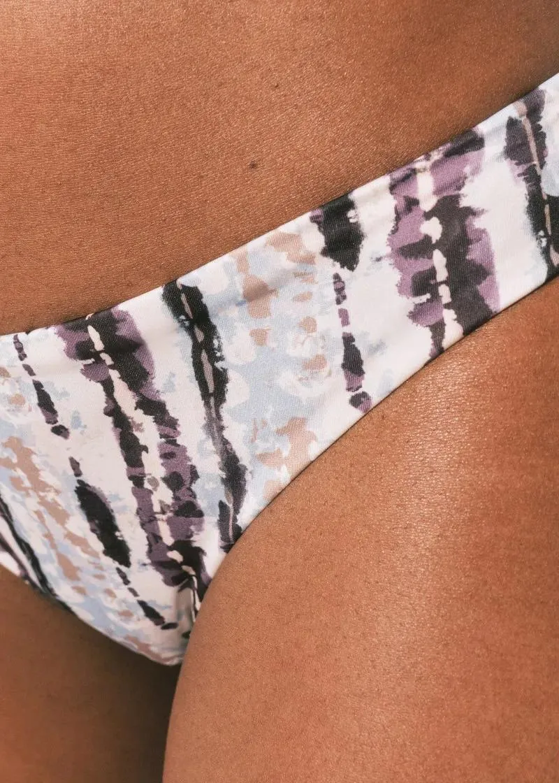 КОСТИМ ЗА КАПЕЊЕ ДОЛЕН ДЕЛ 