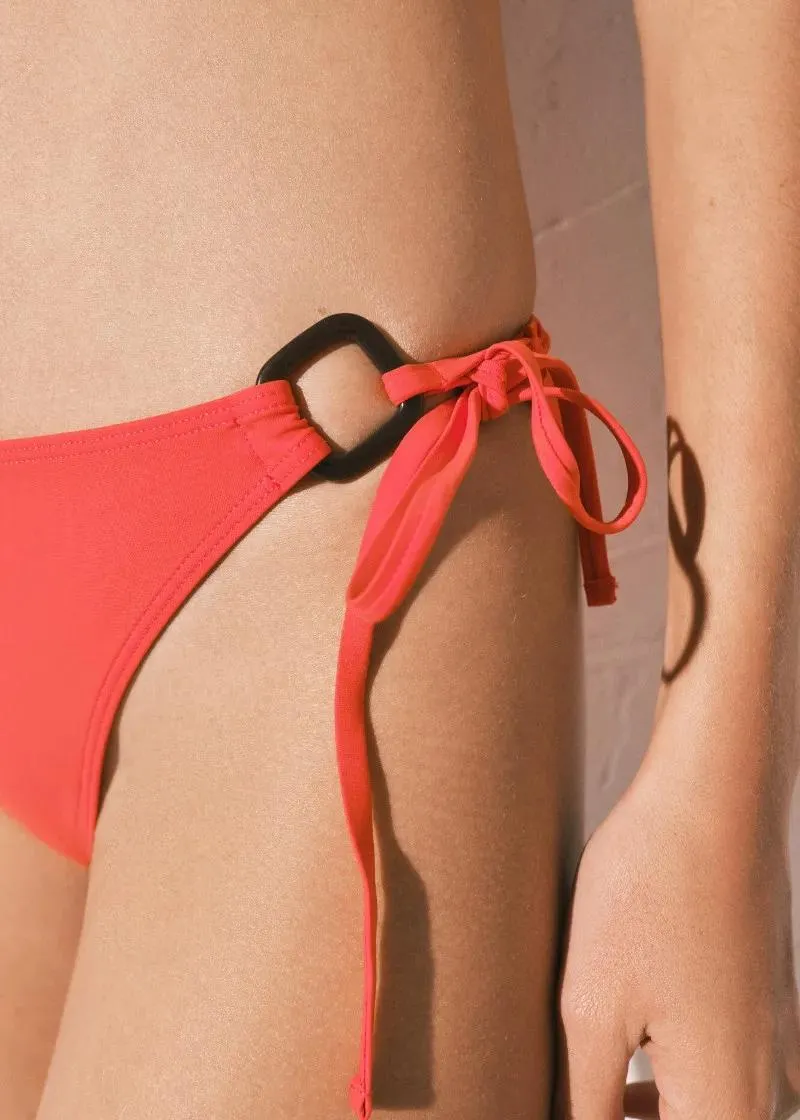 КОСТИМ ЗА КАПЕЊЕ ДОЛЕН ДЕЛ 