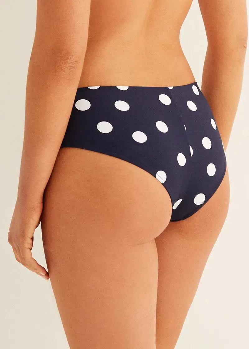 КОСТИМ ЗА КАПЕЊЕ 