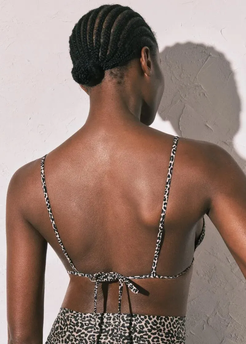 КОСТИМ ЗА КАПЕЊЕ ГОРЕН ДЕЛ Б 