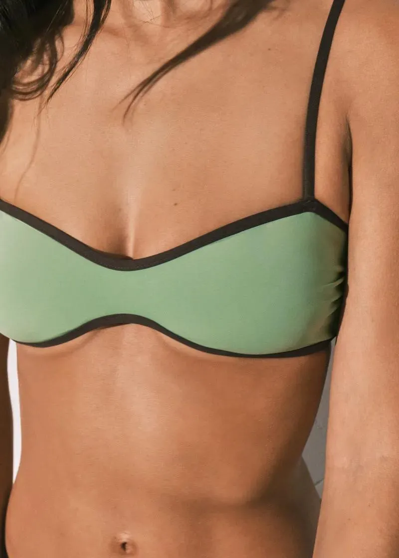 КОСТИМ ЗА КАПЕЊЕ ГОРЕН ДЕЛ Б 