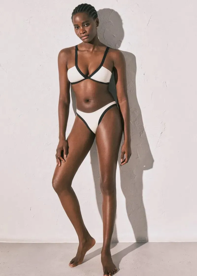 КОСТИМ ЗА КАПЕЊЕ ГОРЕН ДЕЛ Б 