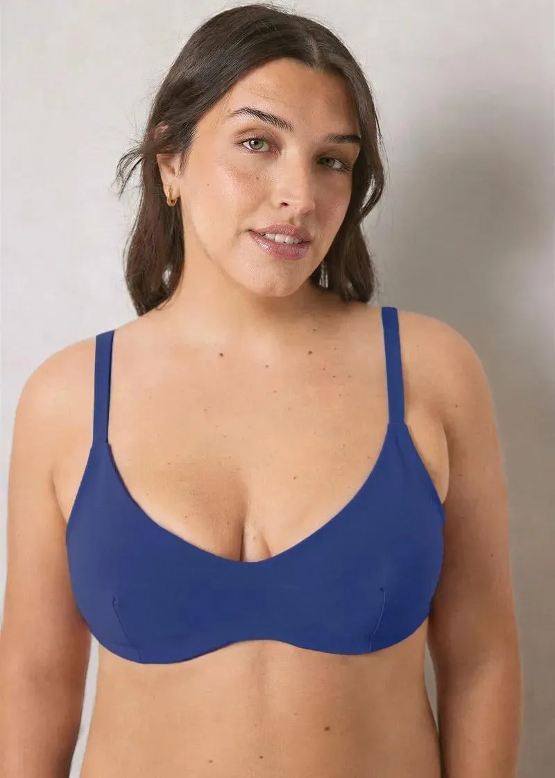 КОСТИМ ЗА КАПЕЊЕ ГОРЕН ДЕЛ Ц 