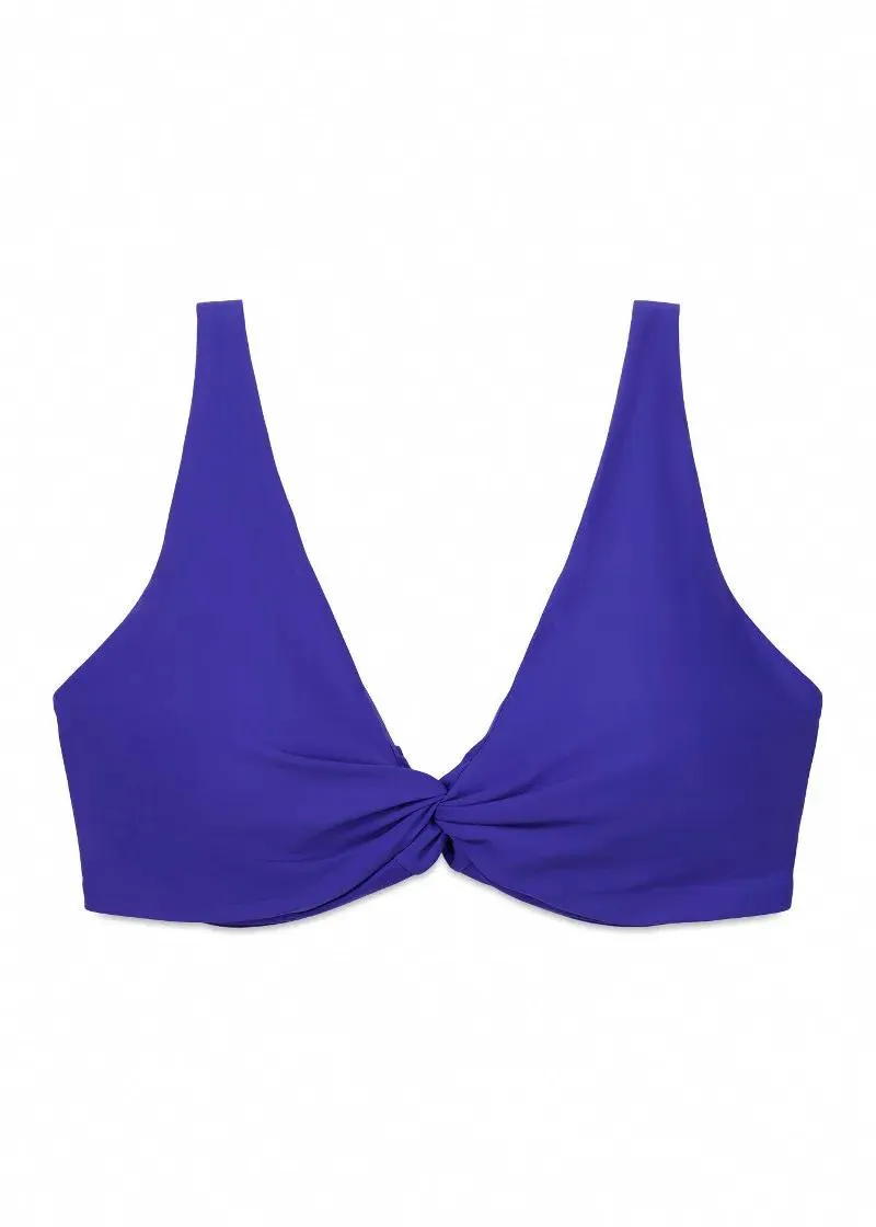 КОСТИМ ЗА КАПЕЊЕ ГОРЕН ДЕЛ Ц 