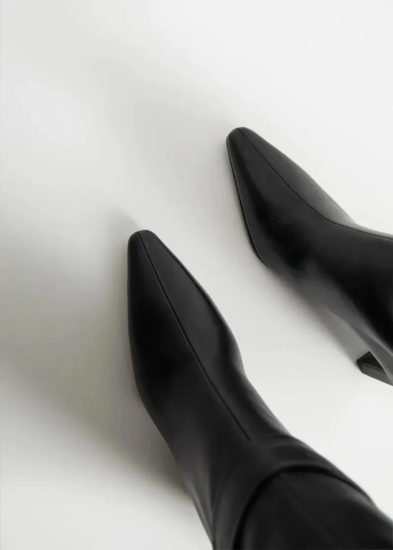 ВИСОКИ ЧИЗМИ 