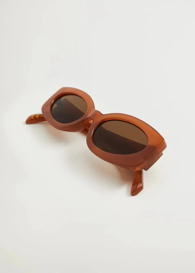 ОЧИЛА ЗА СОНЦЕ 