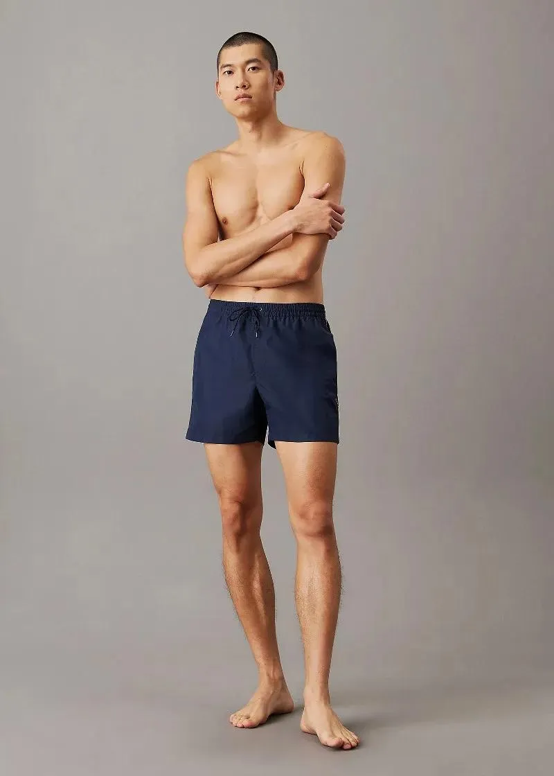 КОСТИМ ЗА КАПЕЊЕ 