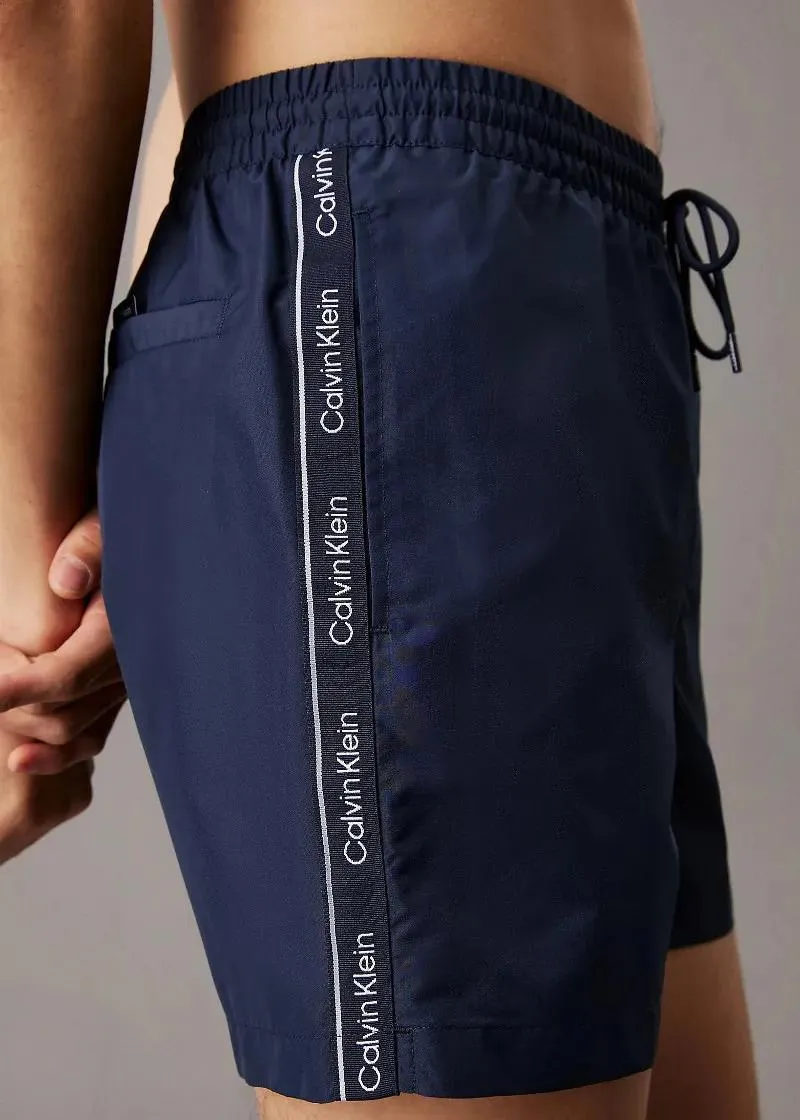 КОСТИМ ЗА КАПЕЊЕ 