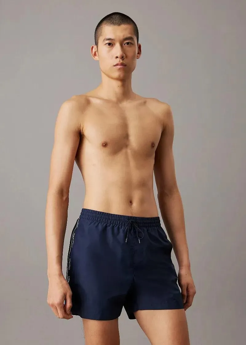 КОСТИМ ЗА КАПЕЊЕ 