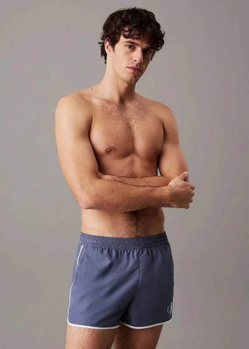 КОСТИМ ЗА КАПЕЊЕ 