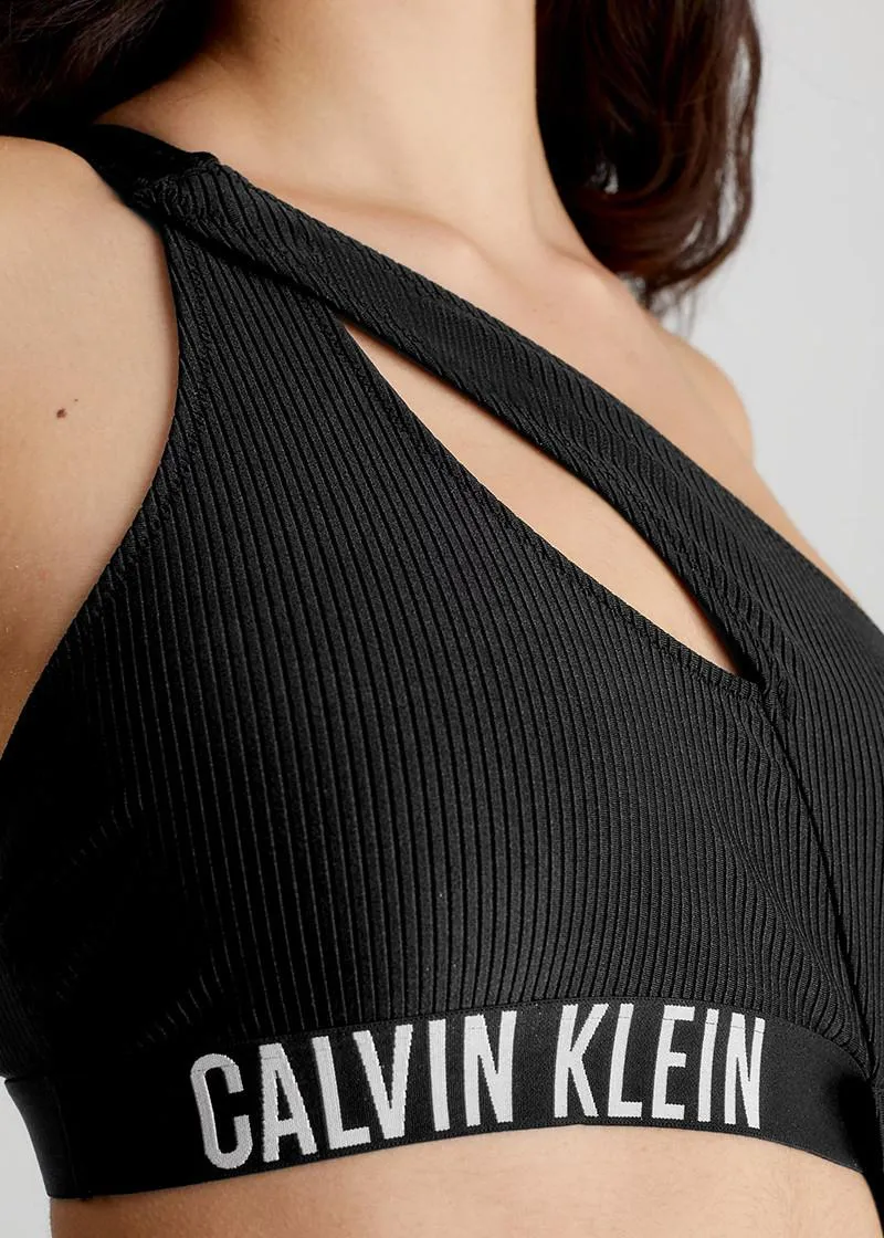 ЕДНОДЕЛЕН КОСТИМ ЗА КАПЕЊЕ 