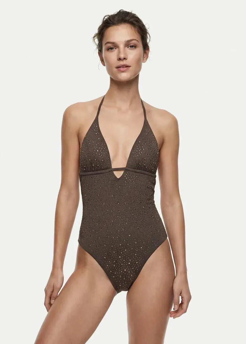 КОСТИМ ЗА КАПЕЊЕ 