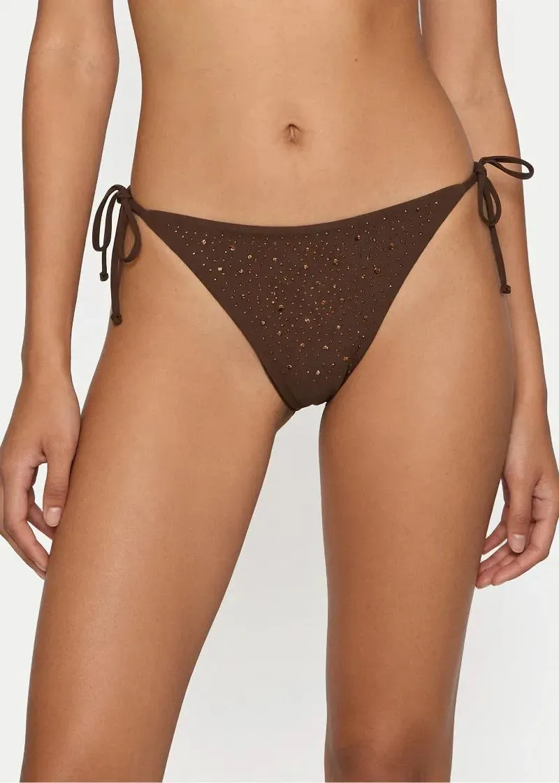 КОСТИМ ЗА КАПЕЊЕ 