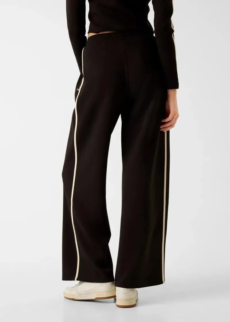 ТРЕНЕРКИ ДОЛЕН ДЕЛ 