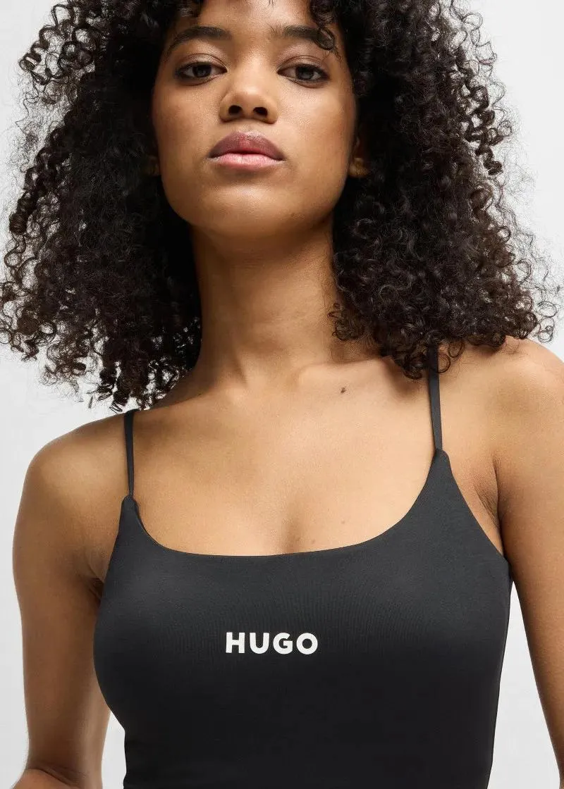 ЕДНОДЕЛЕН КОСТИМ ЗА КАПЕЊЕ 