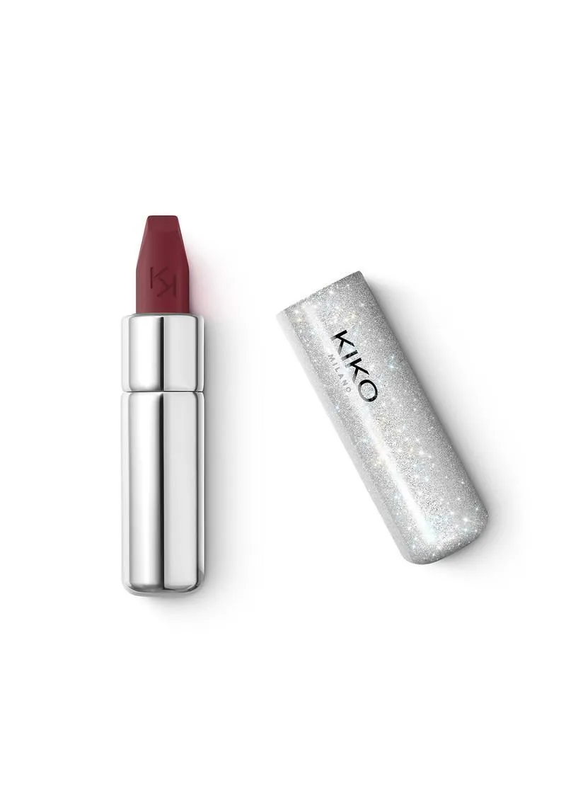 КАРМИН ЗА УСНИ 