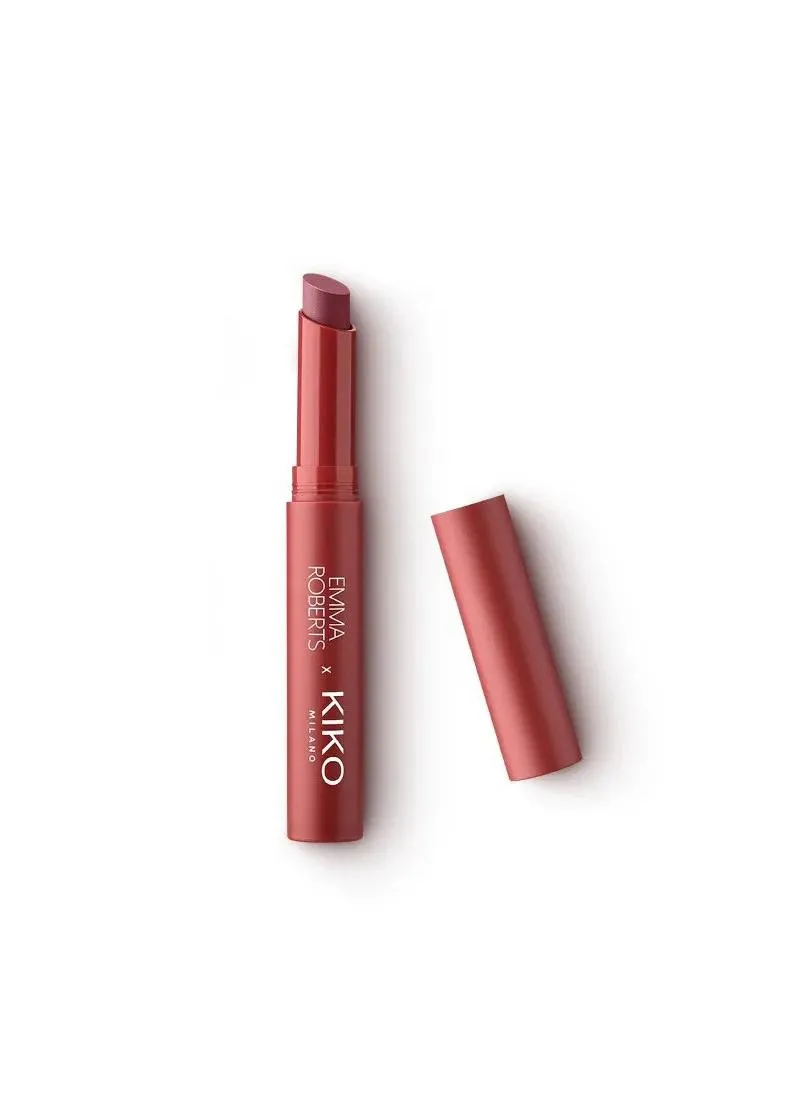 КАРМИН ЗА УСНИ 