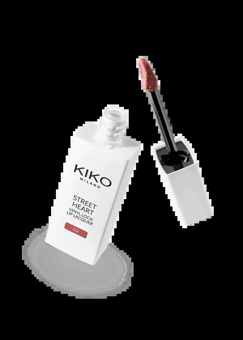 КАРМИН ЗА УСНИ 