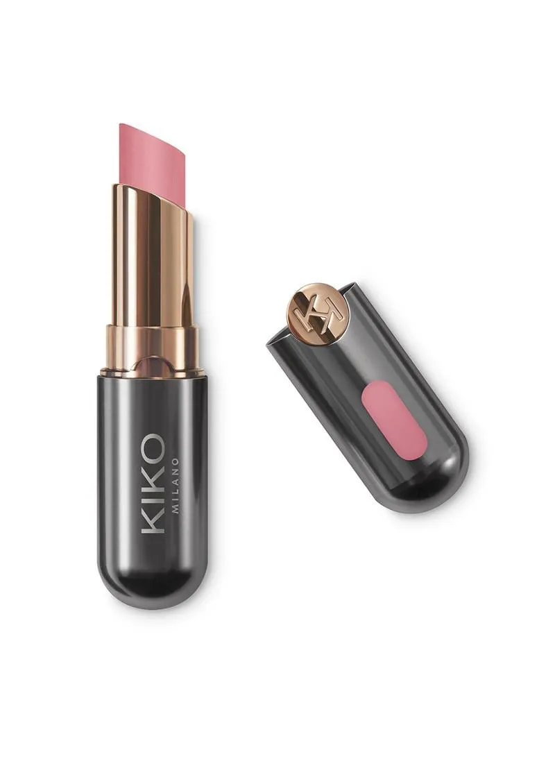 КАРМИН ЗА УСНИ 