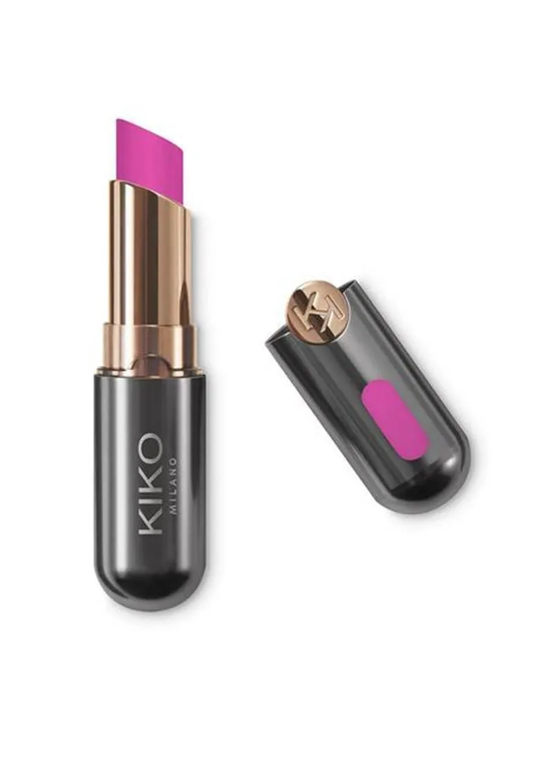 КАРМИН ЗА УСНИ 