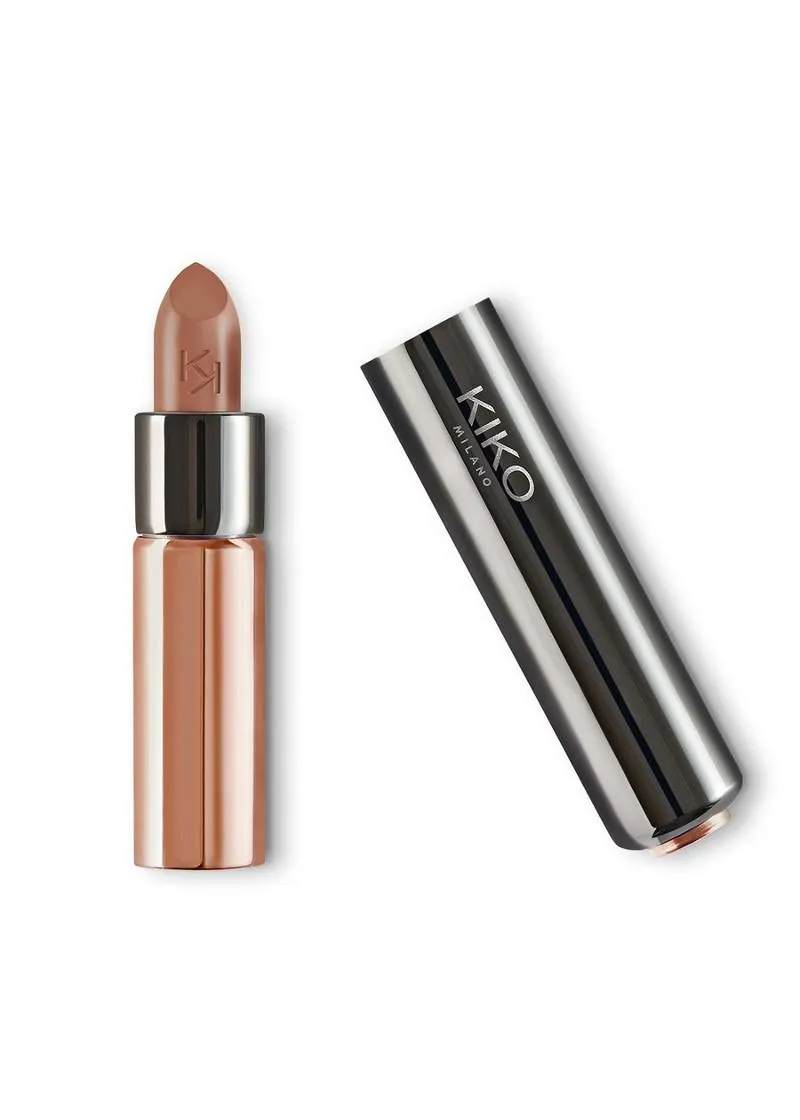 КАРМИН ЗА УСНИ 