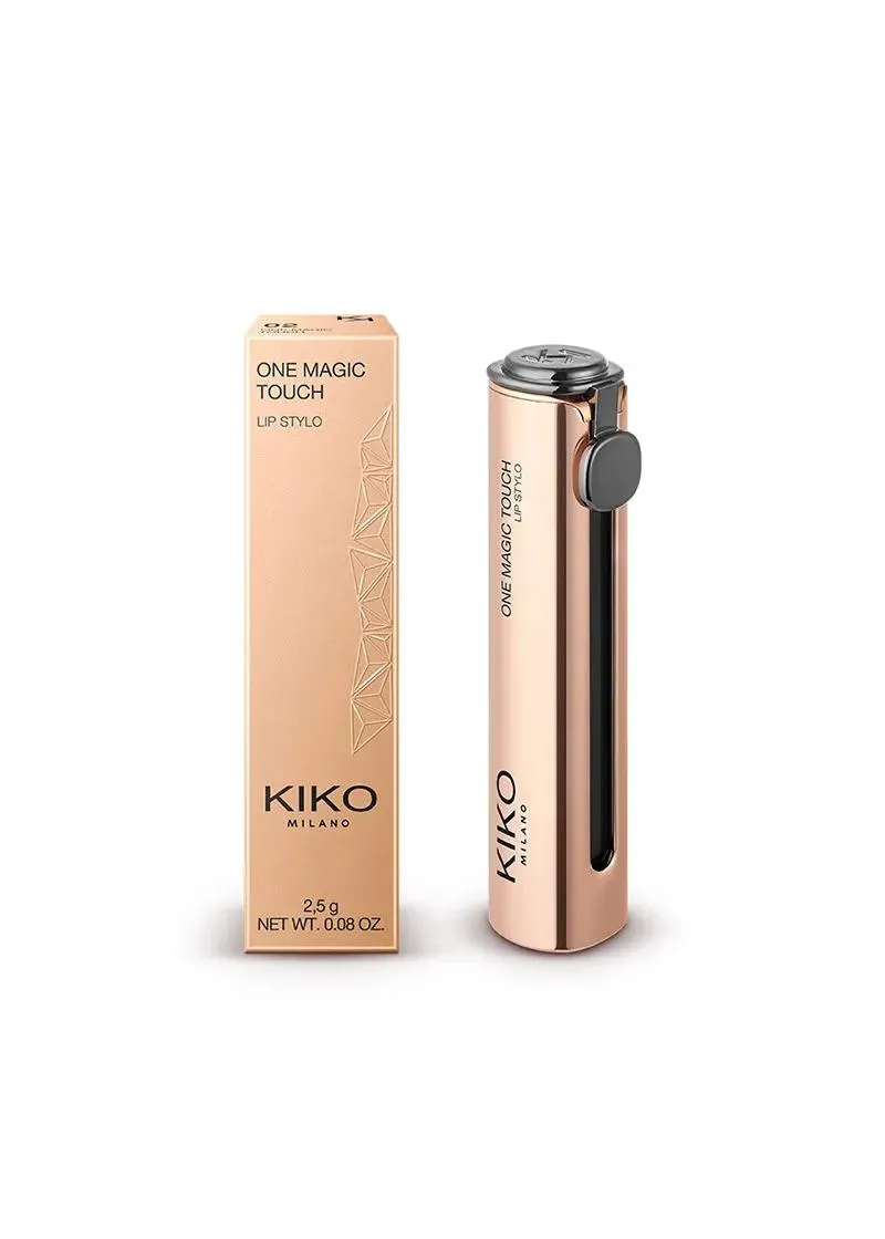 КАРМИН ЗА УСНИ 