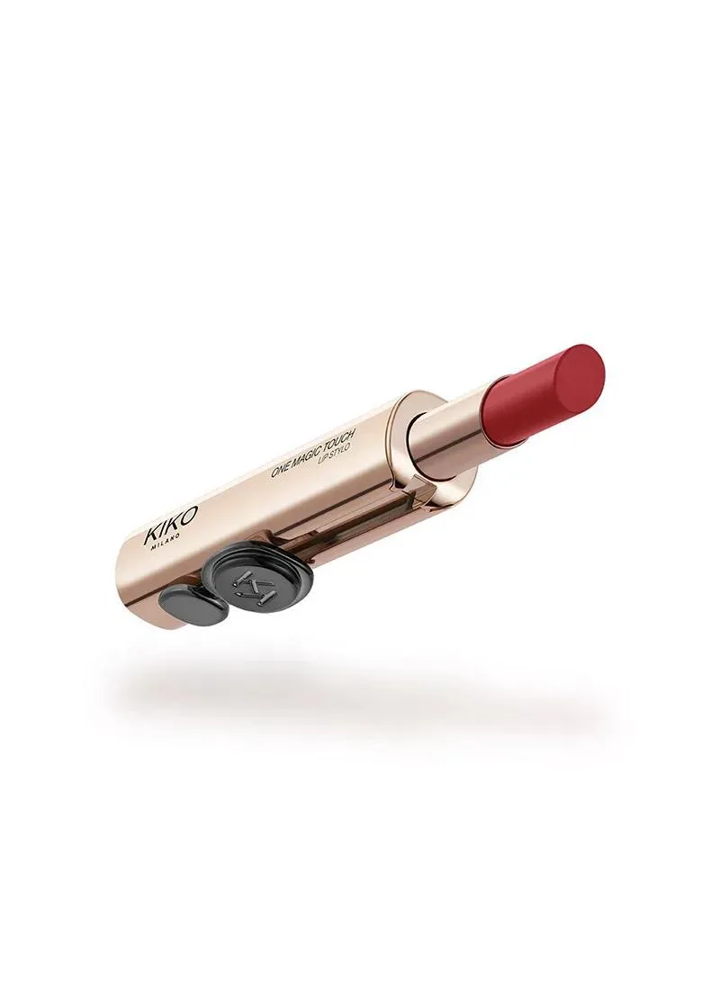 КАРМИН ЗА УСНИ 