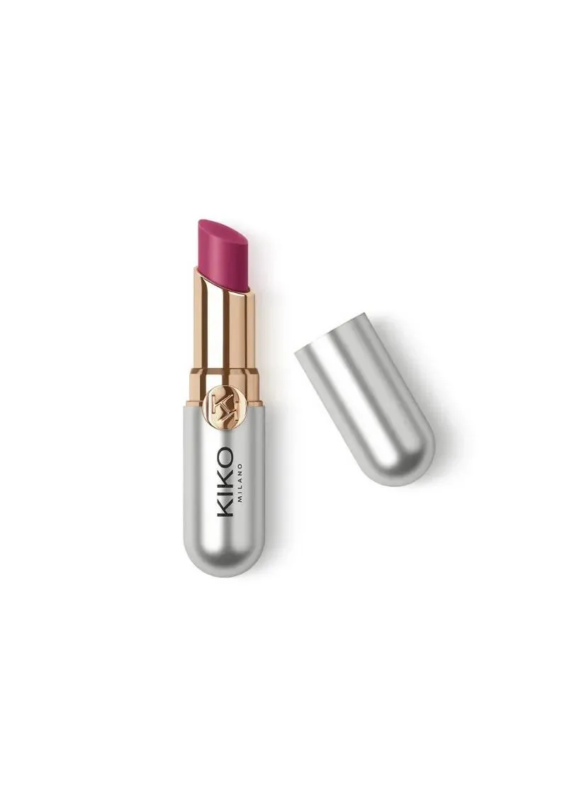 КАРМИН ЗА УСНИ 