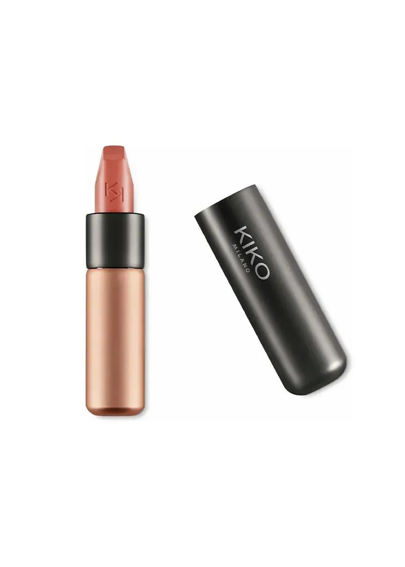 КАРМИН ЗА УСНИ 