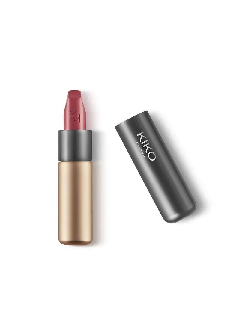 КАРМИН ЗА УСНИ 