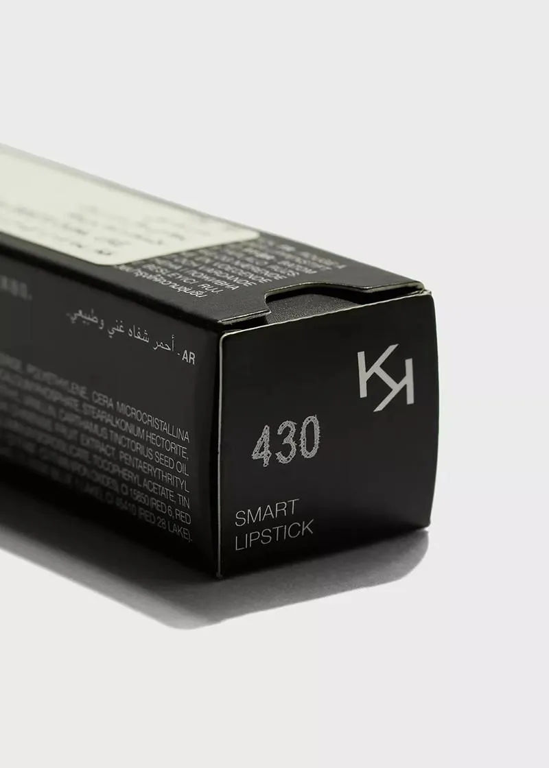 КАРМИН ЗА УСНИ 