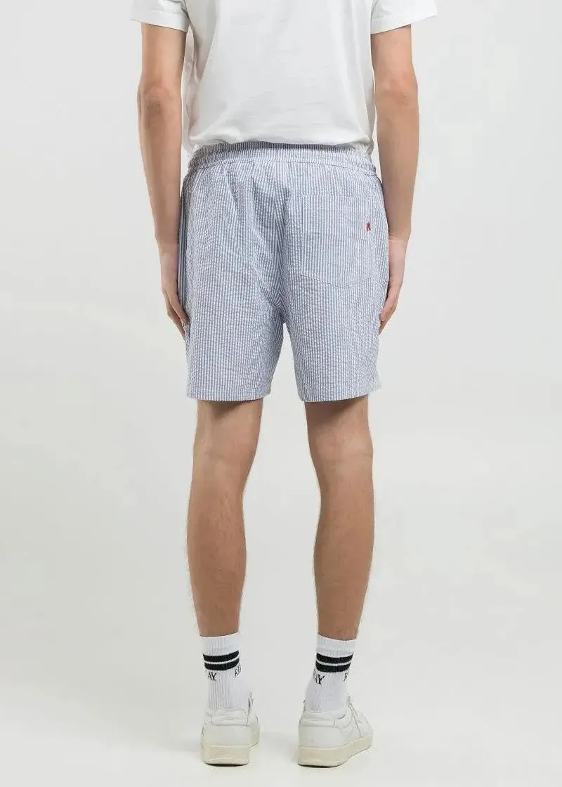 КОСТИМ ЗА КАПЕЊЕ 