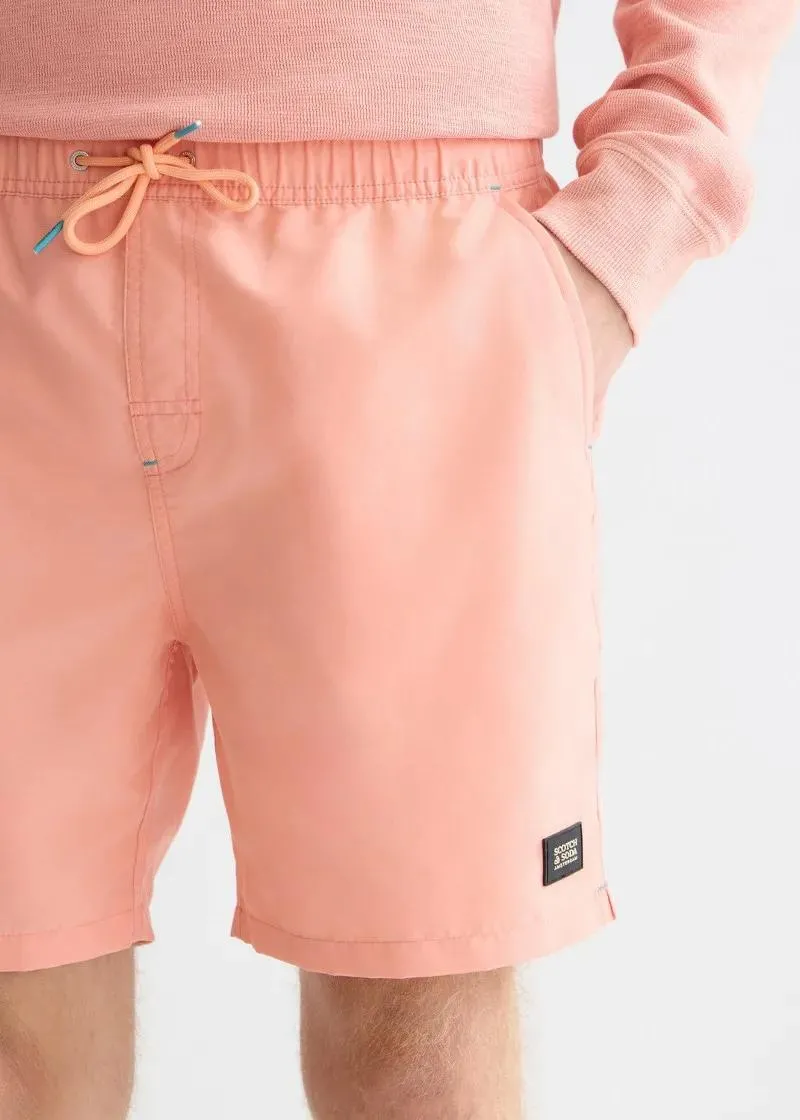 КОСТИМ ЗА КАПЕЊЕ 