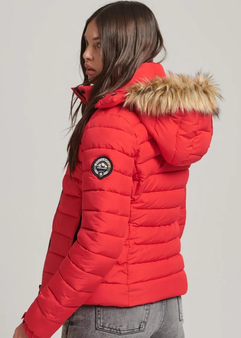 ЖЕНСКА ЈАКНА 