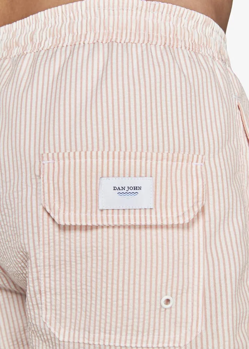 КОСТИМ ЗА КАПЕЊЕ 